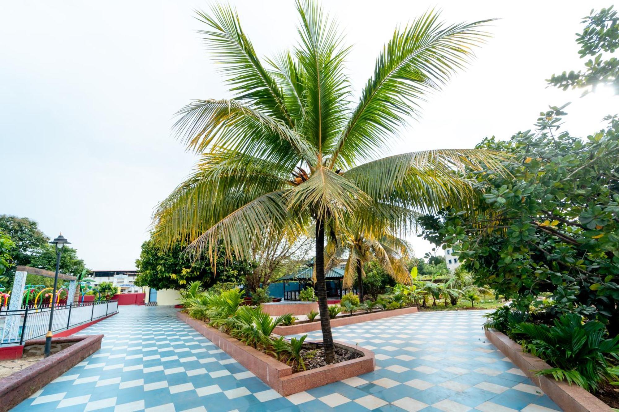 Treebo Green Village Resort - Goa Maneri  ภายนอก รูปภาพ